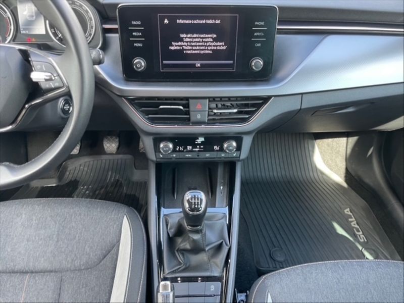 Škoda Scala 1,0 TSI 81 Style - fotka 10 z 11