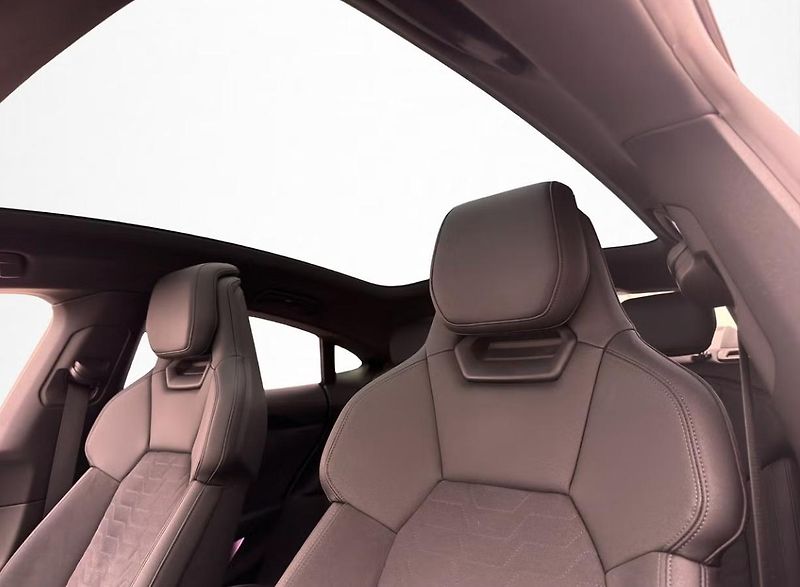 Audi e-tron GT Quattro HuD 360k Matrix Pano. - fotka 10 z 36