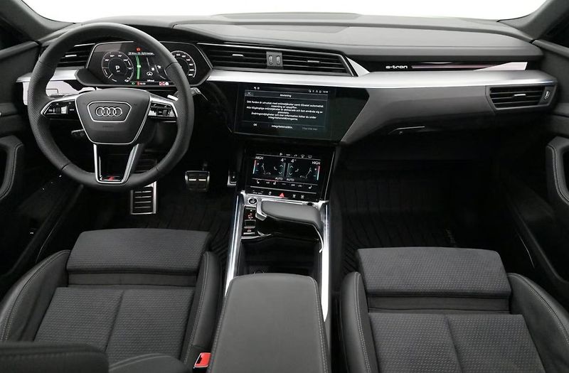 Audi Q8 e-tron 55 Q SoH 92% 360k HuD Pano. - fotka 5 z 25