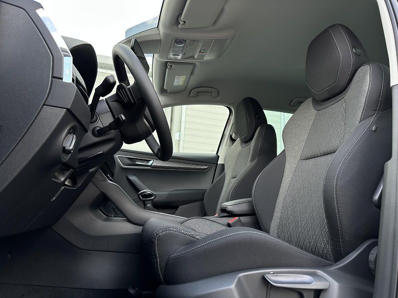 Škoda Karoq 1.5TSi DSG 150PS Top & Selecti - fotka 9 z 40