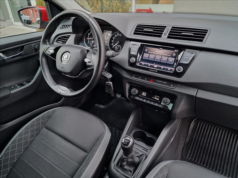 Škoda Fabia 1.0 TSI TOUR,ČR,1.Majitel - fotka 38 z 48