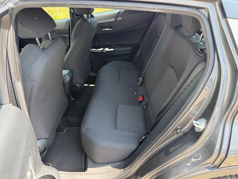 Toyota C-HR 1.2 Turbo Active Navi - fotka 26 z 28