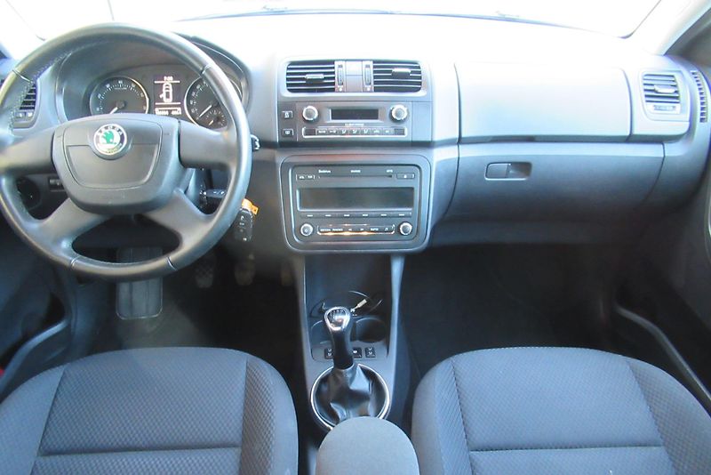 Škoda Fabia 1.2 TSi AUT. KLIMA TEMPOMAT - fotka 9 z 31