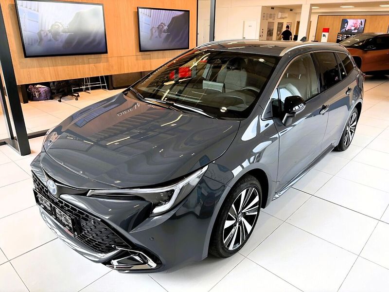 Toyota Corolla 1,8   TS Style HEV - fotka 3 z 9