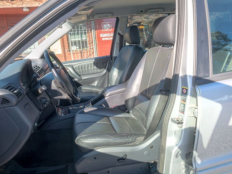 Mercedes-Benz Třídy M (2003) 270CDI 120KW – BEZ KOROZE - fotka 13 z 40