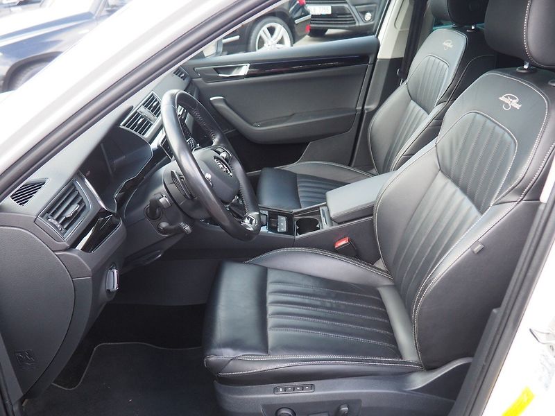 Škoda Superb (2021) 1.4 iV Hybrid L&K DSG Webasto - fotka 11 z 48