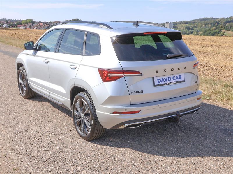 Škoda Karoq 2,0 2.0 TDI Sportline 4x4 DSG - fotka 6 z 35