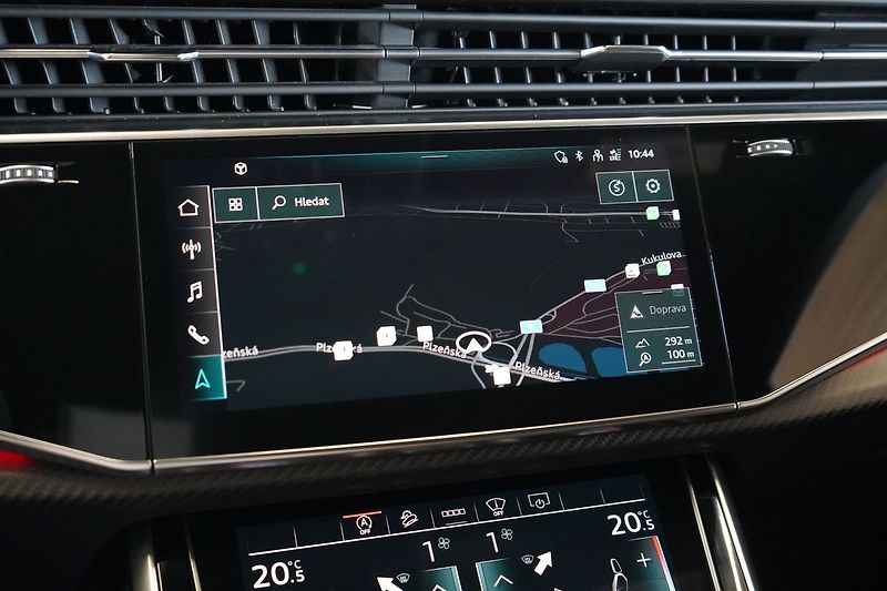 Audi RS Q8 Exclusive, Karbon brzdy, Pano - fotka 40 z 50
