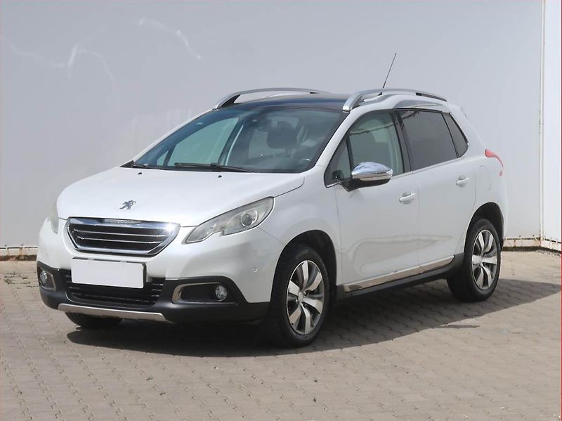 Peugeot 2008 (2013) 1.6 e-HDi, Navi, Tempomat - fotka 2 z 18