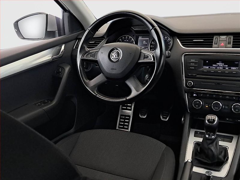Škoda Octavia (2013) Ambition 1.6 TDI, Tempomat - fotka 7 z 18