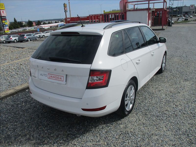 Škoda Fabia 1,0 TSI, klima,servis,1.maj,CZ - fotka 6 z 31