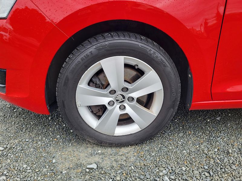 Škoda Rapid 1.0 TSI 81kW AMBITION *ČR - fotka 33 z 44