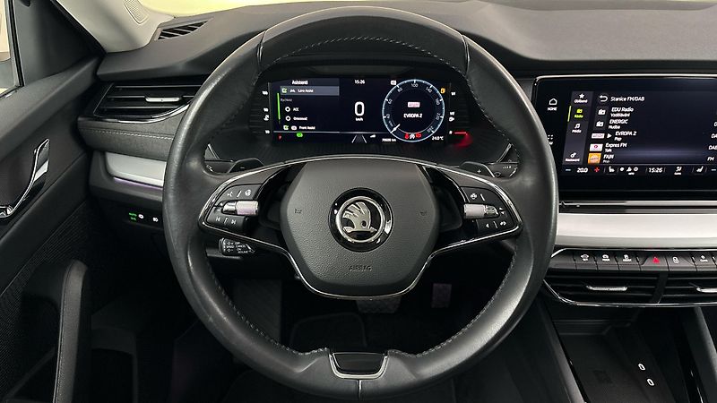 Škoda Octavia 2.0 TDI DSG Style - fotka 9 z 27