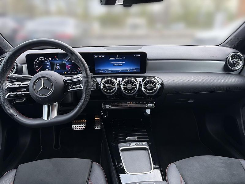Mercedes-Benz Třídy A A 200 d sedan, AMG - fotka 11 z 15