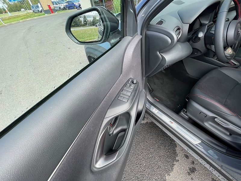 Toyota Yaris Cross 1.5 Hybrid 130k GR SPORT TECH - fotka 16 z 31