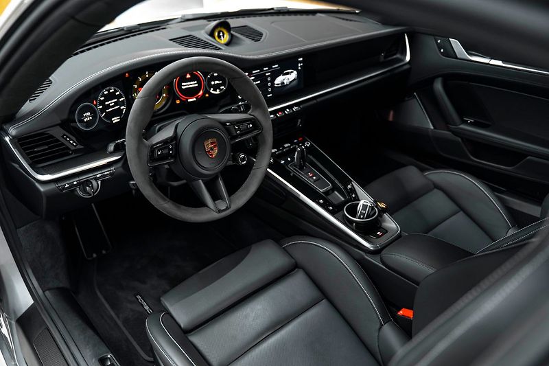 Porsche 911 Turbo S - fotka 7 z 22
