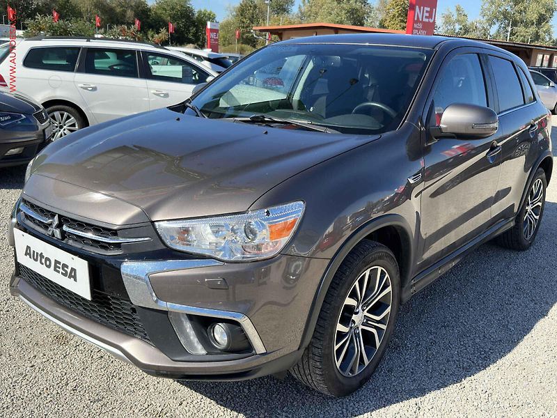Mitsubishi ASX (2018) 1.6MIVEC, 2.maj,ČR, Xenon - fotka 3 z 20