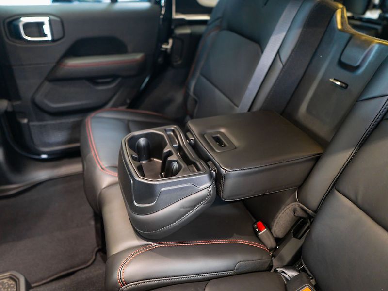 Jeep Wrangler (2026) 3.6 V6 Rubicon X, Naviják - fotka 34 z 39