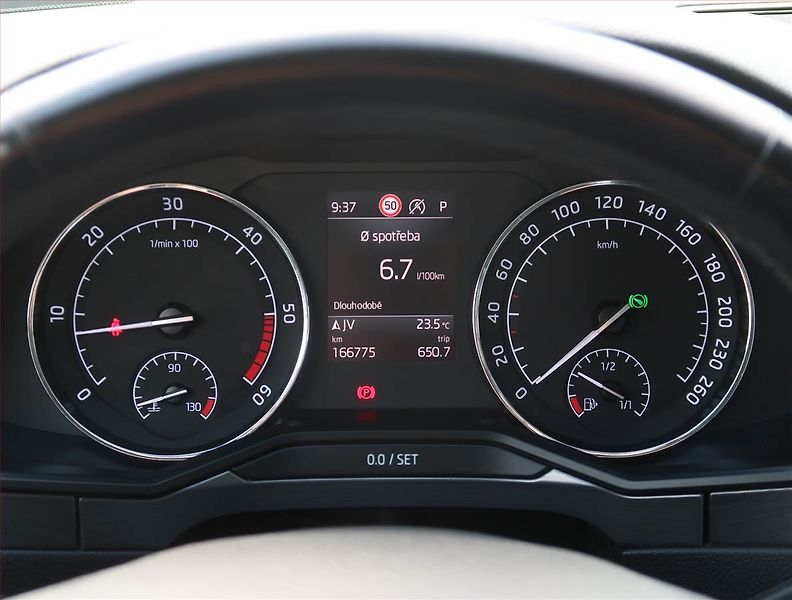 Škoda Superb (2018) Style 2.0 TDI, Automat - fotka 11 z 26