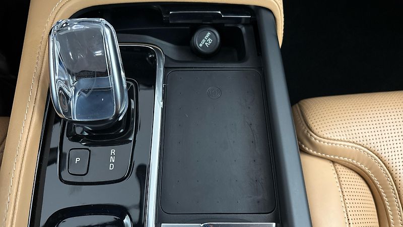 Volvo XC90 2.0 B5 AUT AWD Inscription - fotka 26 z 33