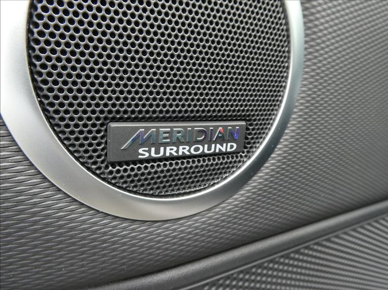 Land Rover Discovery 3,0 D250 R-Dynamic SE 1Maj DPH - fotka 15 z 51