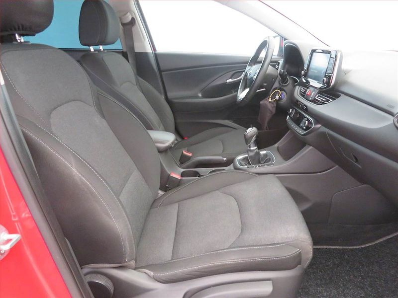Hyundai i30 (2020) 1.5 DPI, LPG, Serv.kniha - fotka 9 z 17