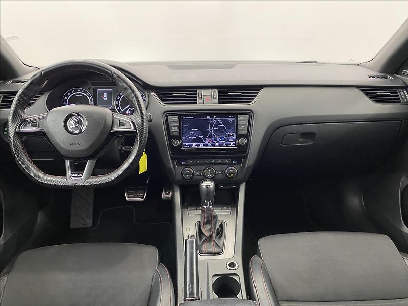Škoda Octavia 2,0 TDI DSG 135 kW RS - fotka 9 z 24