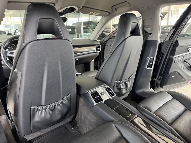Porsche Panamera Diesel*221kW*Chrono*Webasto - fotka 15 z 33