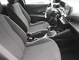 Peugeot 2008 (2024) 1.2 PureTech, ČR,1.maj - náhled 9