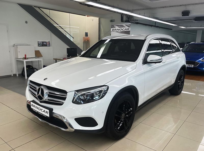 Mercedes-Benz GLC 220D 4Matic Exclusive, ČR - fotka 3 z 31