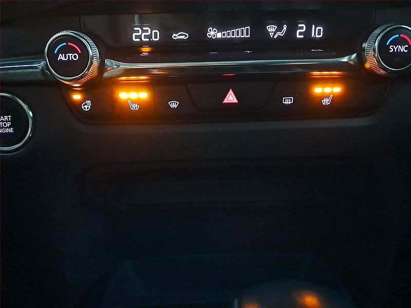 Mazda CX-30 (2022) Skyactiv-X 2.0 - fotka 19 z 22