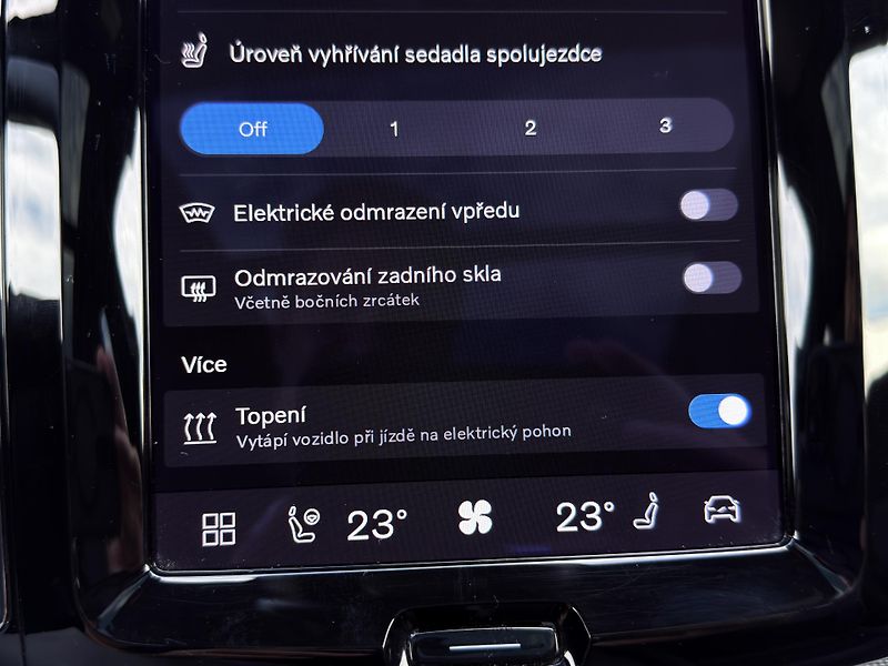 Volvo XC60 T8 AWD RECH.+sada zimních kol  - fotka 47 z 51