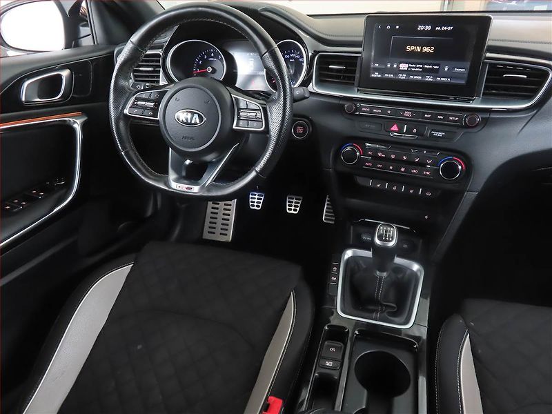 Kia Pro_Ceed (2019) GT-Line 1.4 T-GDI, Serv.kniha - fotka 7 z 15