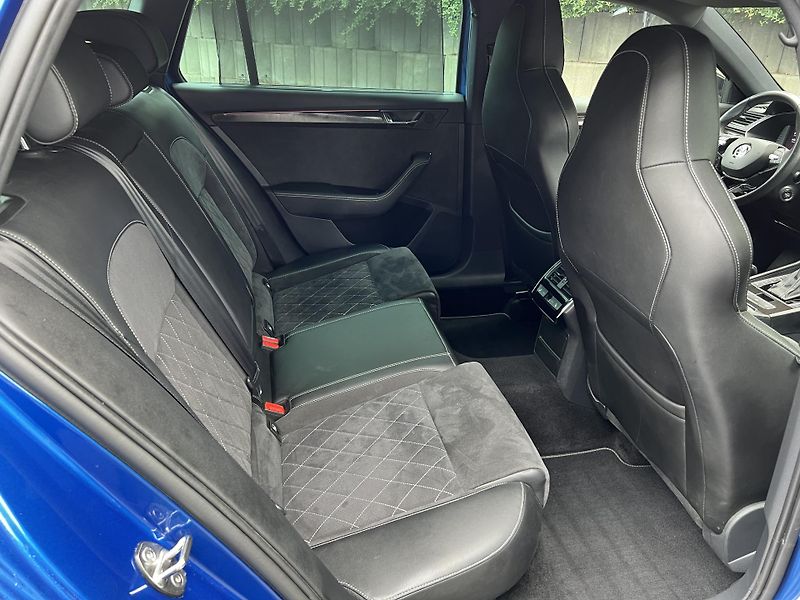 Škoda Superb iV 1.4 TSi 160 kW SPORTLINE - fotka 8 z 24