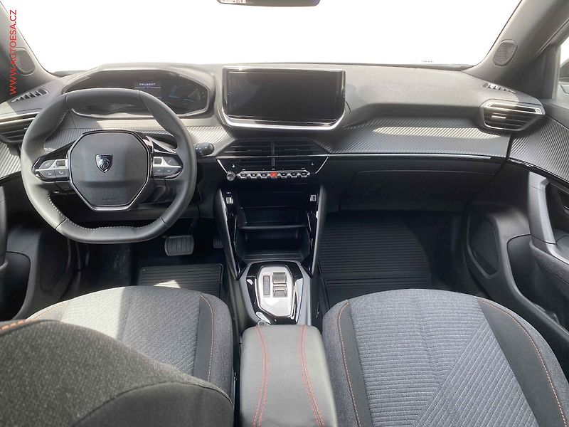 Peugeot 2008 (2026) 1.2 PT, 1.maj,ČR, Business - fotka 8 z 21