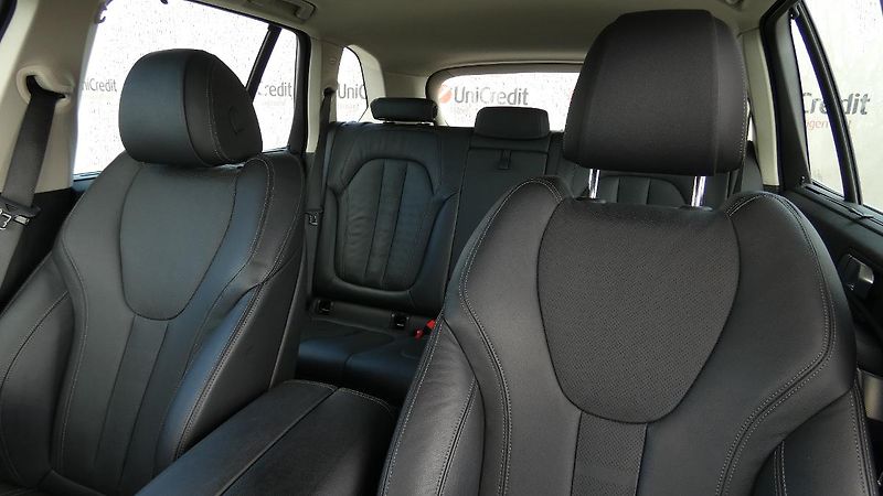BMW X5 xDrive 40i - fotka 7 z 22