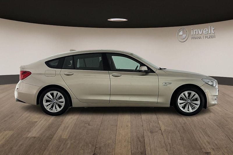 BMW Řada 5 535xdGT - fotka 2 z 23