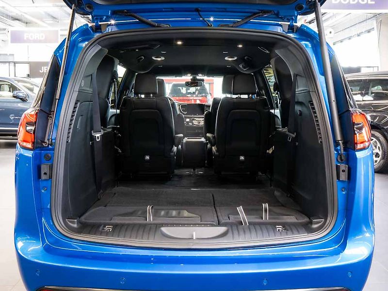 Chrysler Pacifica (2026) 3.6 Select AWD, 360 Cam 2x LCD - fotka 7 z 37