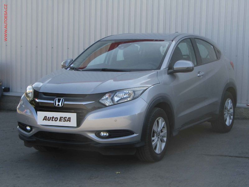 Honda HR-V (2018) 1.5 i-VTEC, Elegance - fotka 3 z 18