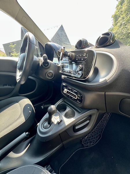 Smart Fortwo (2016) Smart Fortwo Coupé 1.0 52 kW - fotka 13 z 15