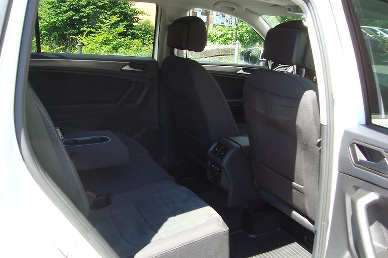 Volkswagen Tiguan Allspace (2023) 2.0TDi, AUT - fotka 28 z 73