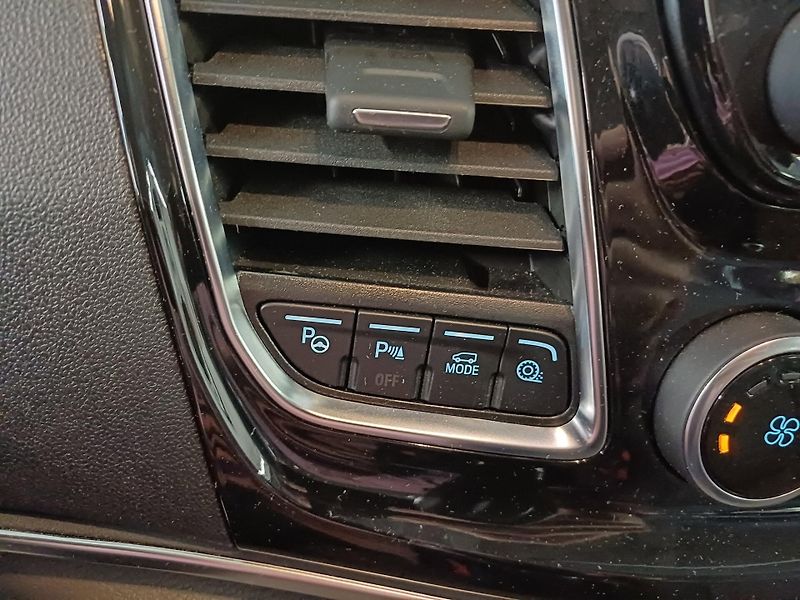 Ford Tourneo Custom (2023) 2,0 125 kW Titanium X - fotka 14 z 15