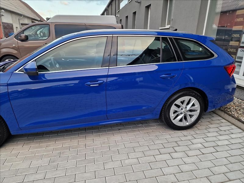 Škoda Octavia 2.0 TDI Style Combi,ČR,1.Maj. - fotka 44 z 50