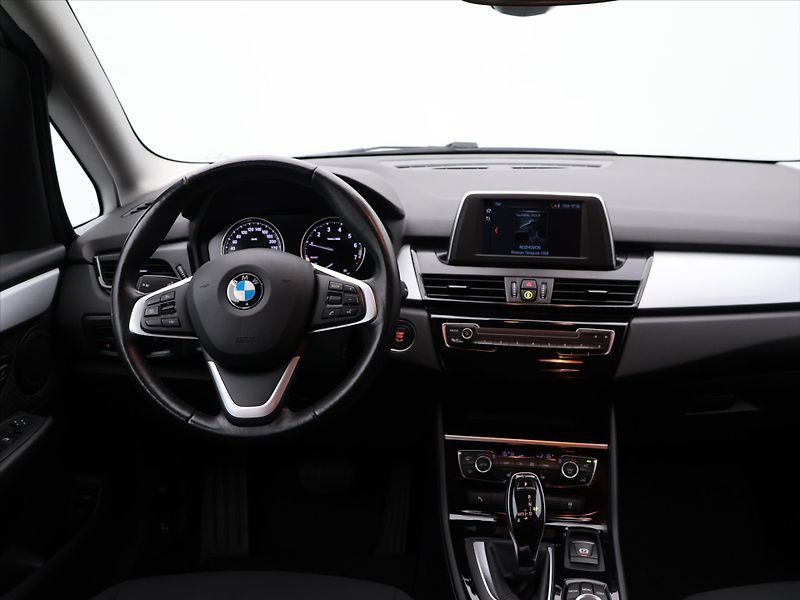 BMW Řada 2 1,5 Gran Tourer 218i Aut. DPH - fotka 25 z 32