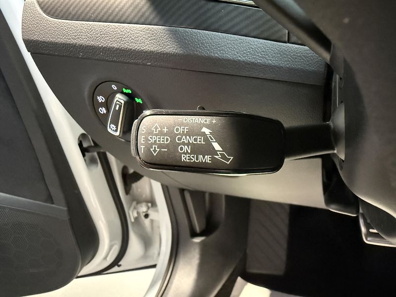 Škoda Superb 2.0 TDI 110kW SportLine Combi - fotka 9 z 14