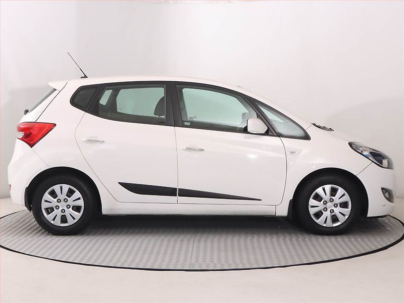 Hyundai ix20 (2012) 1.4 CRDi, Serv.kniha - fotka 6 z 14