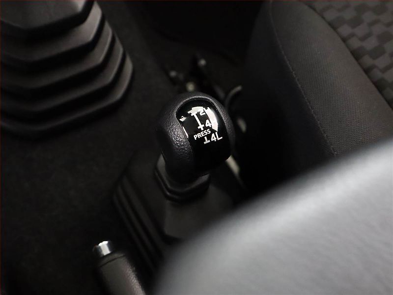 Suzuki Jimny (2022) 1.5 AllGrip - fotka 13 z 13