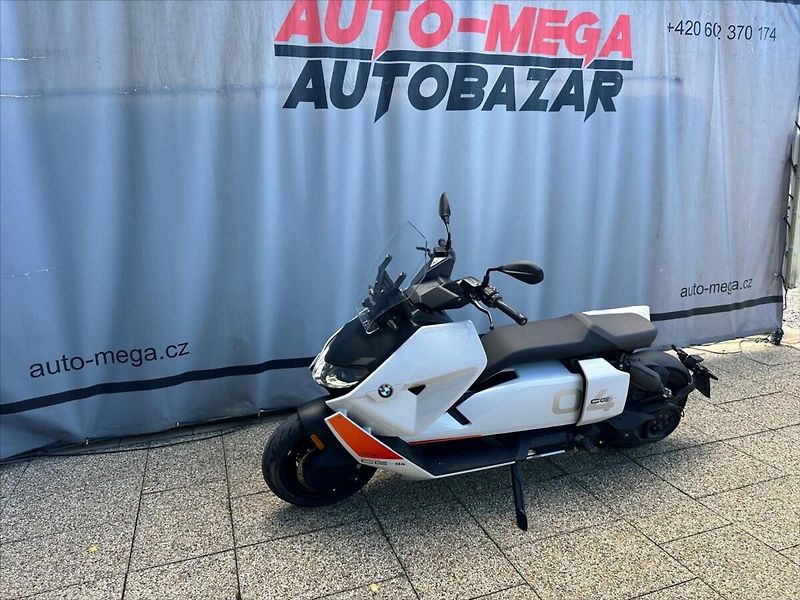 BMW CE 04 - fotka 17 z 26