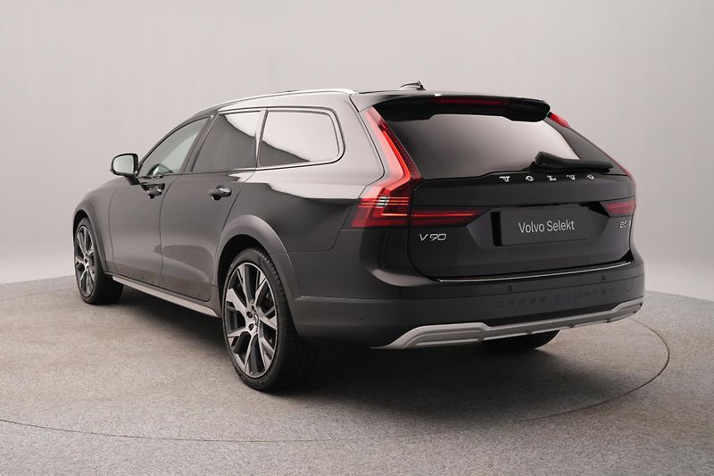 Volvo V90 B5 AWD ULTIMATE POLESTAR AUT  - fotka 9 z 49