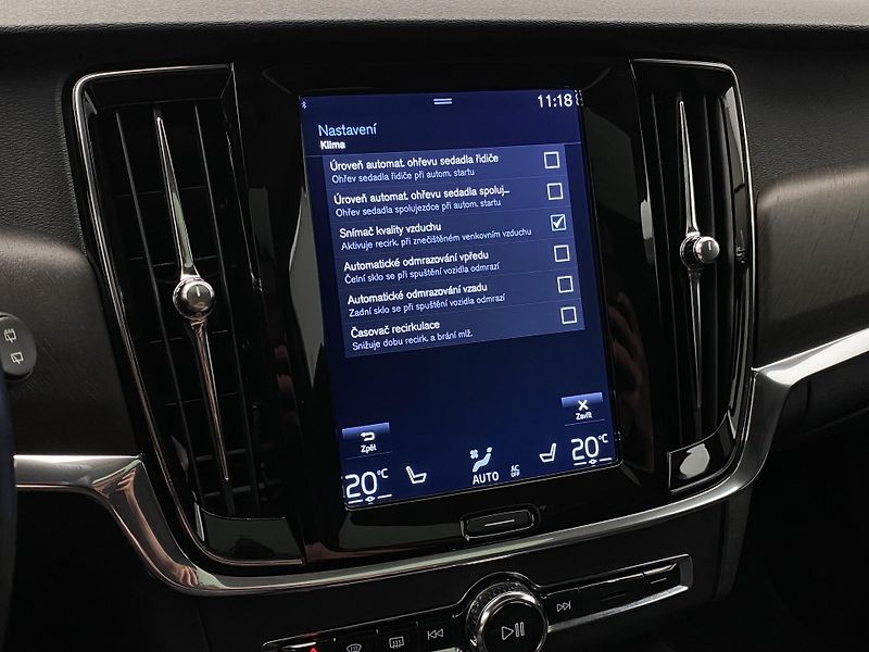 Volvo V90 CC T5 AWD MOMENTUM REZERVACE - fotka 44 z 46